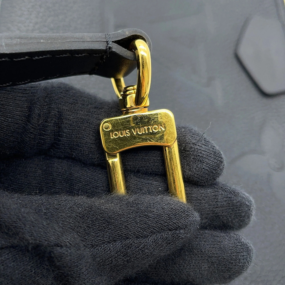 Louis Vuitton shoulder bag, Monogram Empreinte, Multi Pochette Accessoires M8... - Picture 15 of 16